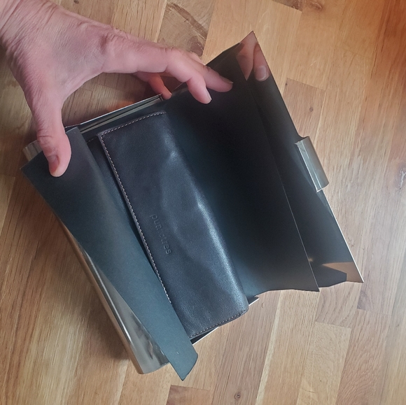 Leather Wallet / Clutch - Picture 8 of 8